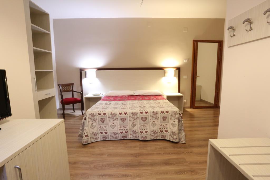 Hotel Europa ฟอจเจีย ภายนอก รูปภาพ