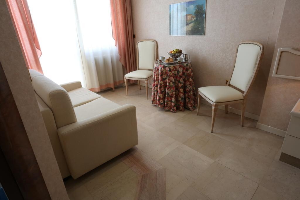 Hotel Europa ฟอจเจีย ภายนอก รูปภาพ
